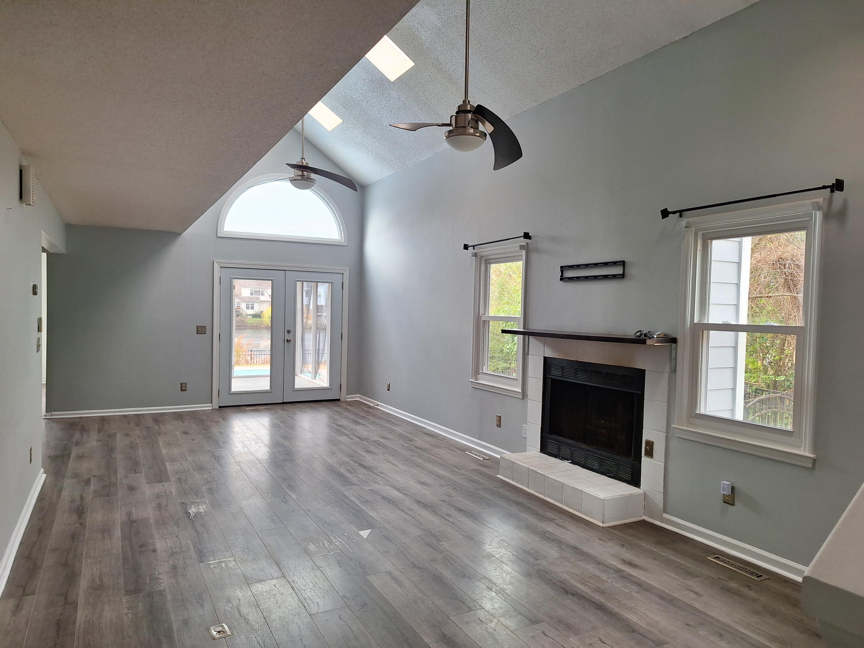 735 Lake Frances Drive Charleston, SC 29412 - Photo 4 of 16 20240131_120056