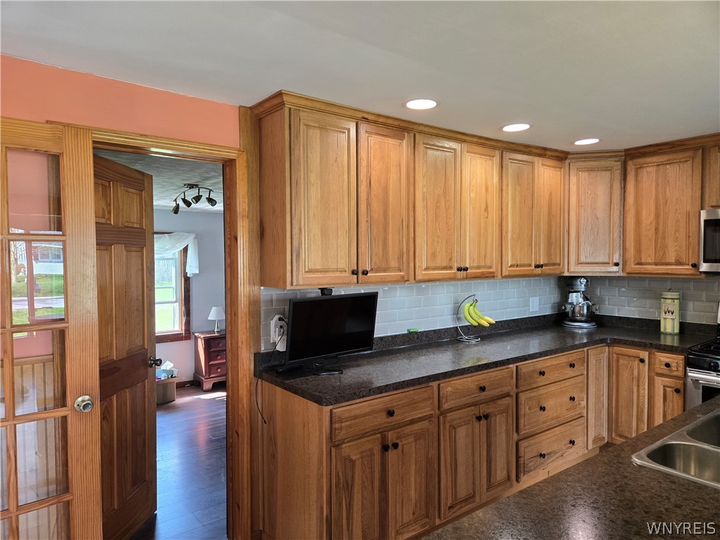 8984 Lovers Lane Road Pembroke, NY 14036 - Photo 15 of 50