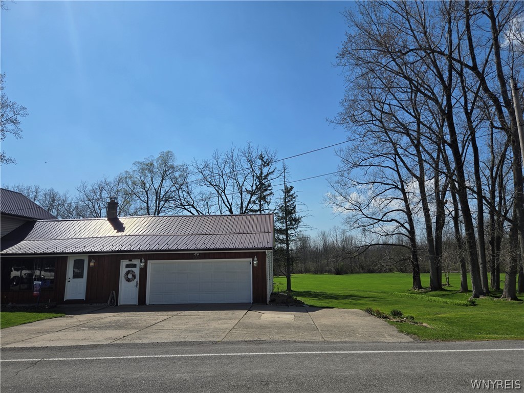 8984 Lovers Lane Road Pembroke, NY 14036 - Photo 5 of 50