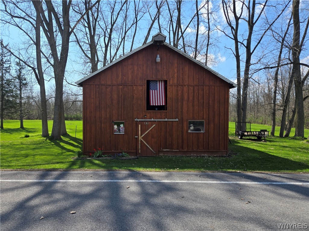 8984 Lovers Lane Road Pembroke, NY 14036 - Photo 7 of 50