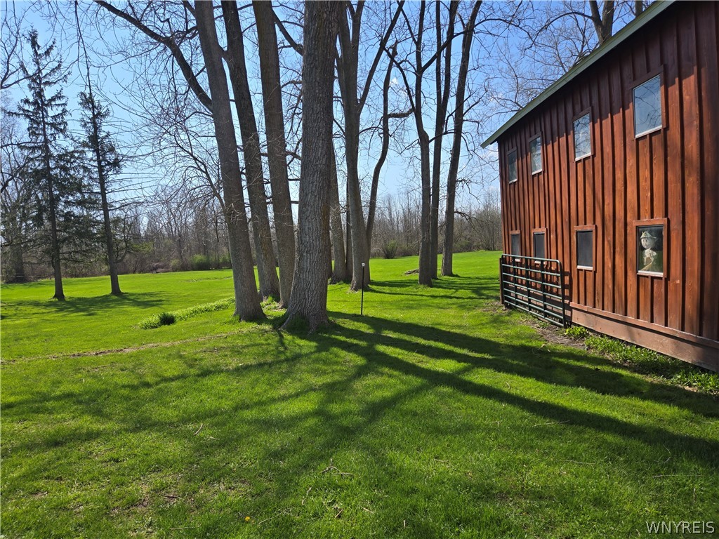 8984 Lovers Lane Road Pembroke, NY 14036 - Photo 9 of 50