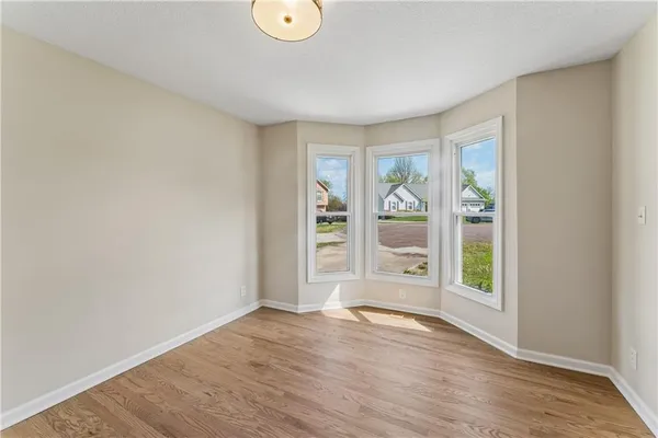 $424,900 | 14985 Forestview Court, Bonner Springs, KS 66012