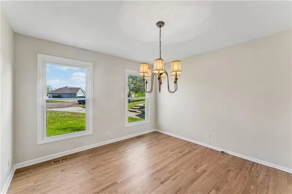 $424,900 | 14985 Forestview Court, Bonner Springs, KS 66012