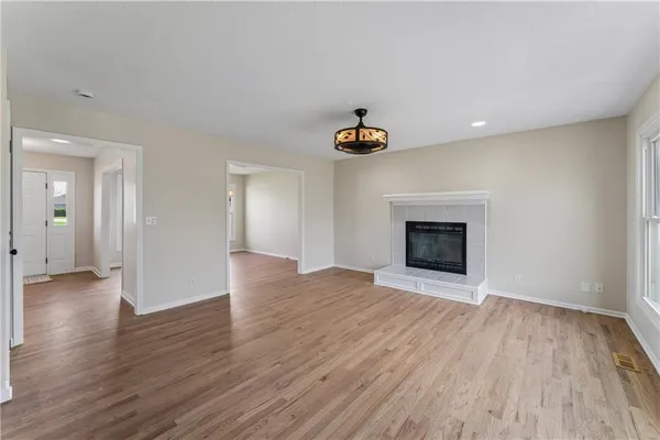 $424,900 | 14985 Forestview Court, Bonner Springs, KS 66012