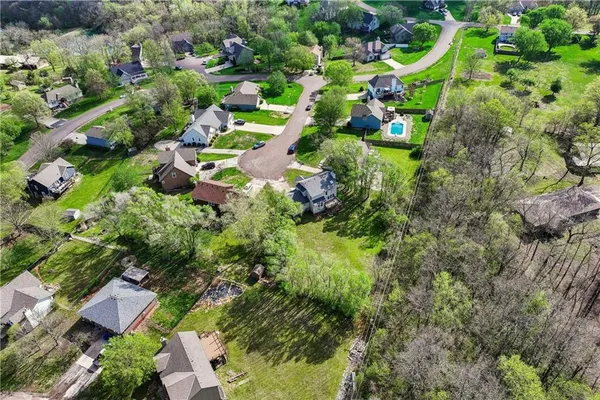 $424,900 | 14985 Forestview Court, Bonner Springs, KS 66012