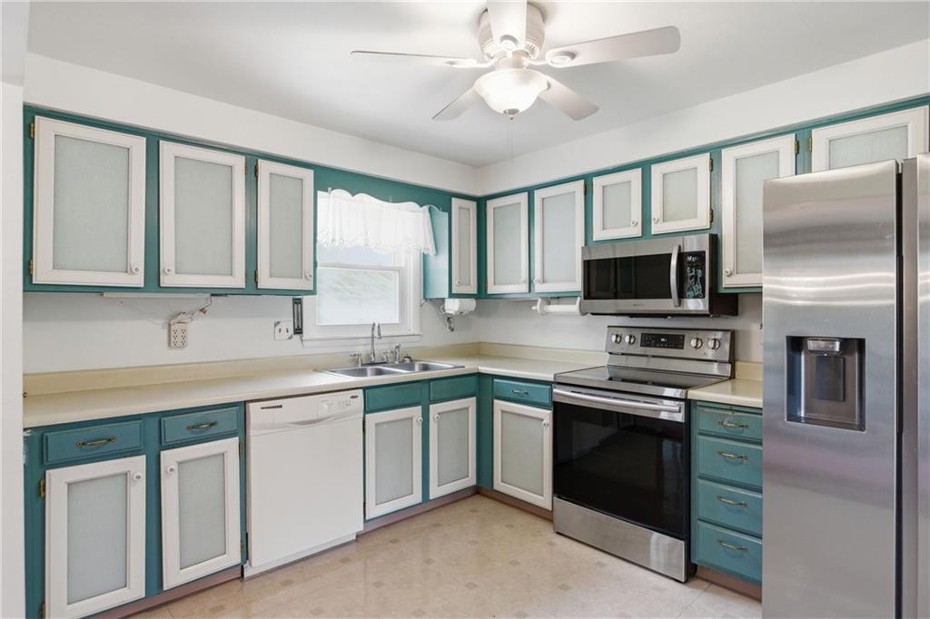 307 Linden Road Canonsburg, PA 15317 - Photo 12 of 20 Gallery Image 12