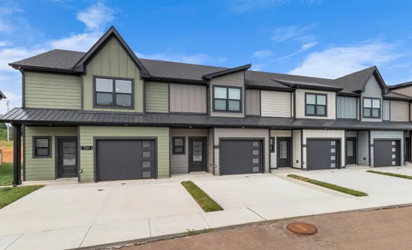 $1,595 | 302 Jonathan Wade Circle, Clarksville, TN 37043