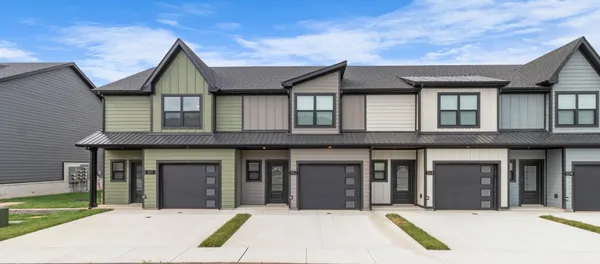 $1,595 | 302 Jonathan Wade Circle, Clarksville, TN 37043