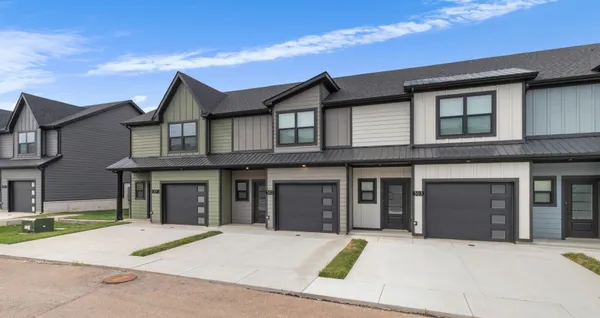 $1,595 | 302 Jonathan Wade Circle, Clarksville, TN 37043