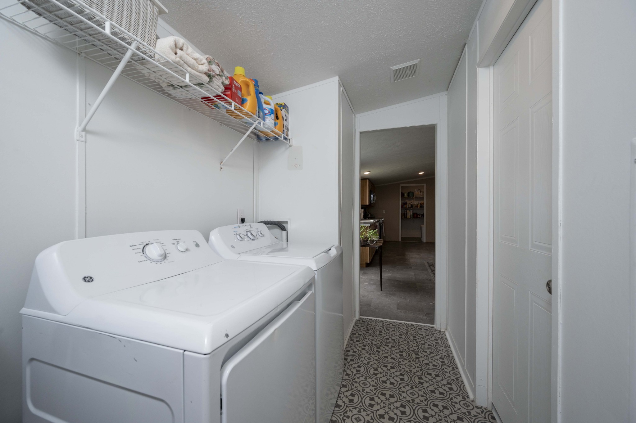 1822 Groveland Ridge Road Columbia, TN 38401 - Photo 21 of 48 a utility room with dryer and washer
