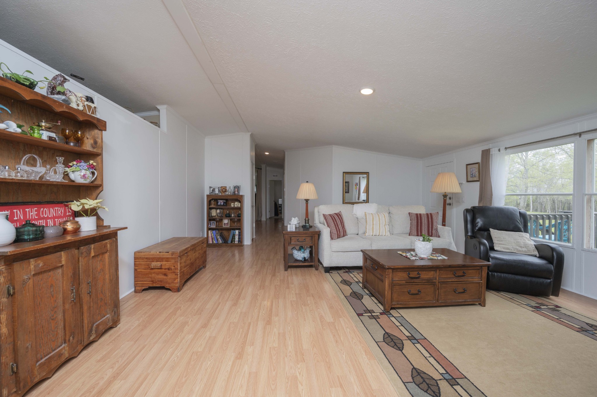 1822 Groveland Ridge Road Columbia, TN 38401 - Photo 28 of 48 a living room with furniture and a flat screen tv