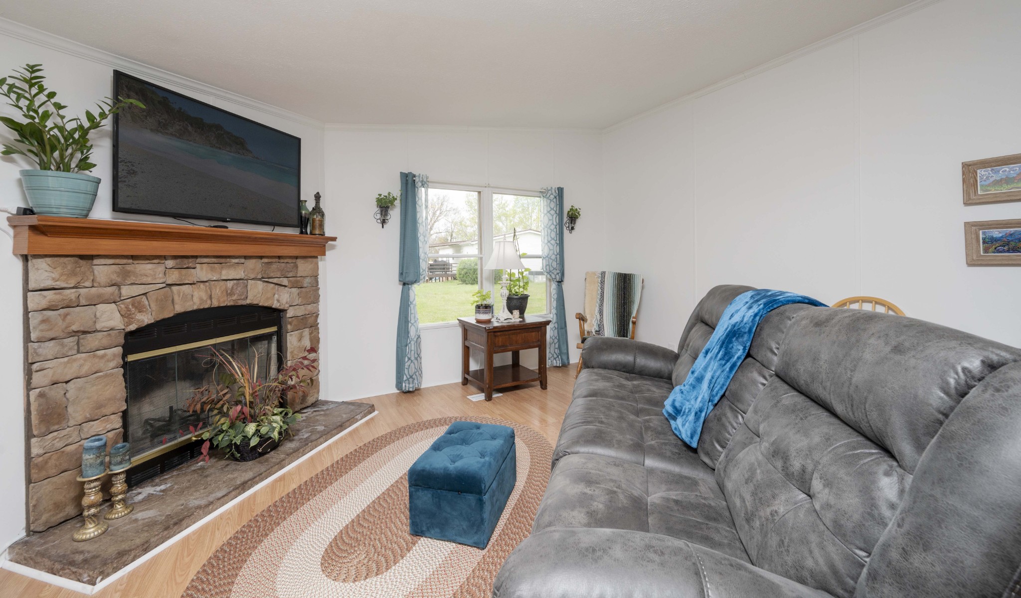 1822 Groveland Ridge Road Columbia, TN 38401 - Photo 37 of 48 a living room with furniture and a fireplace