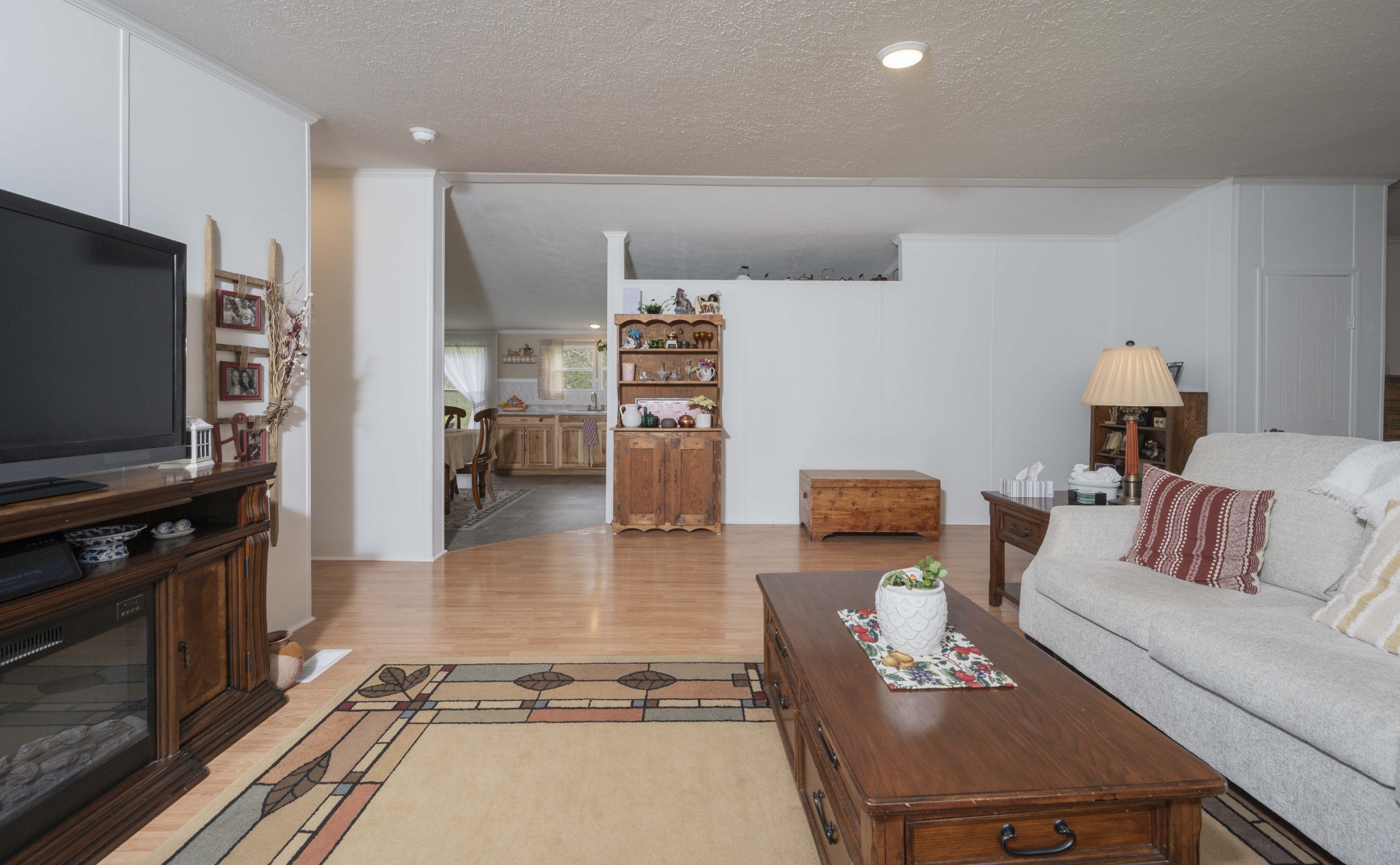 1822 Groveland Ridge Road Columbia, TN 38401 - Photo 6 of 48 a living room with furniture and a flat screen tv