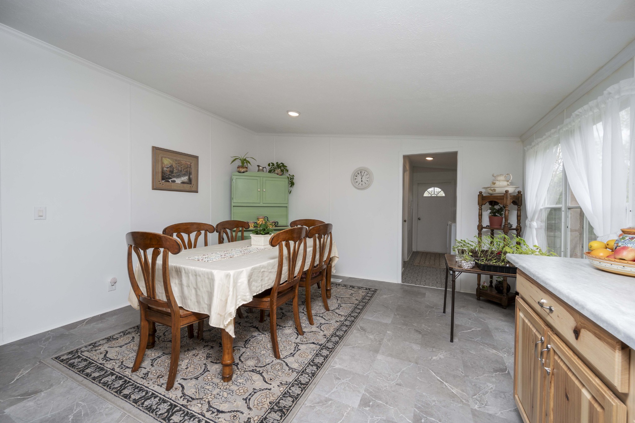 1822 Groveland Ridge Road Columbia, TN 38401 - Photo 9 of 48 a dining room with furniture and window