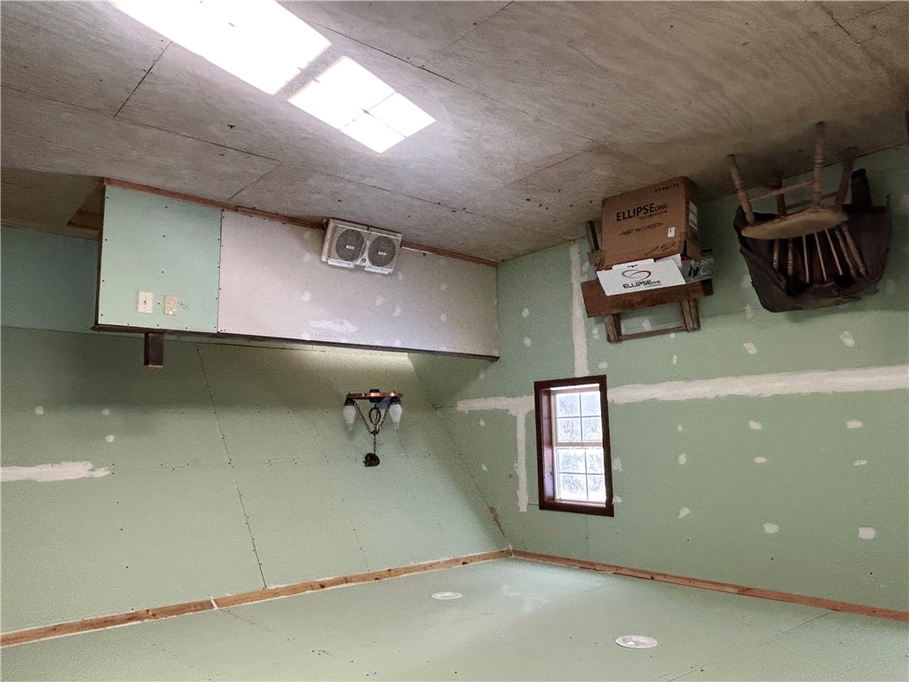 19730 County Road 2202D Tatum, TX 75691 - Photo 34 of 46 a living room with furniture