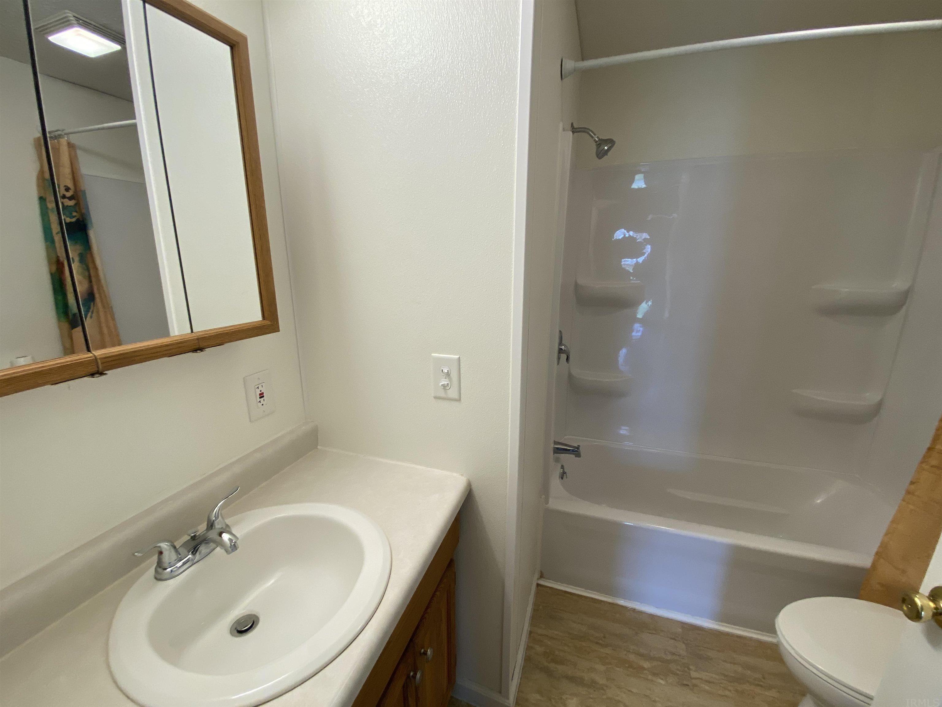 937 East 9th Street Rochester, IN 46975 - Photo 12 of 20 Gallery Image 12