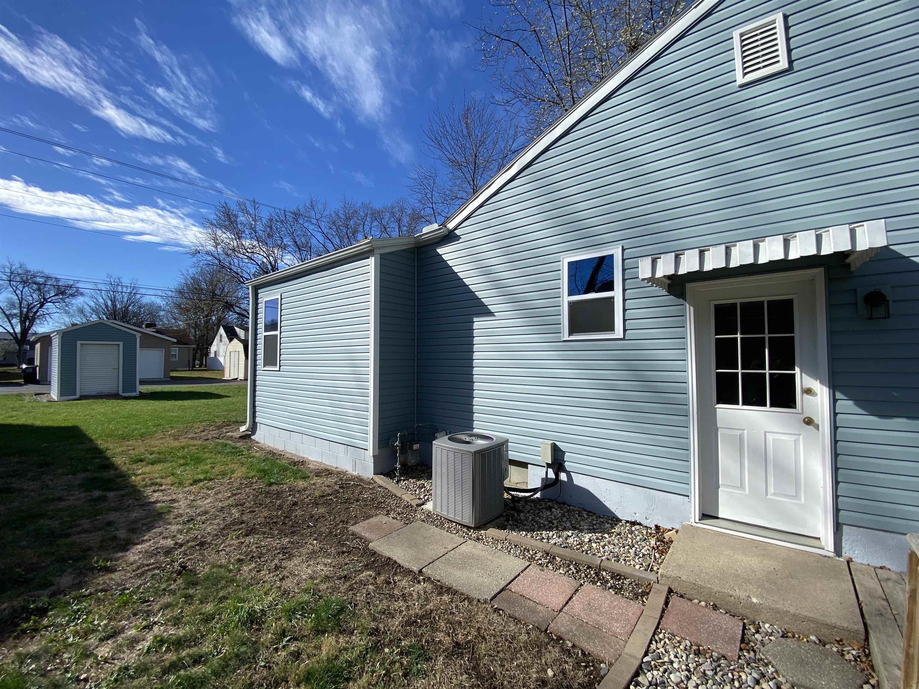 937 East 9th Street Rochester, IN 46975 - Photo 4 of 20 Gallery Image 4