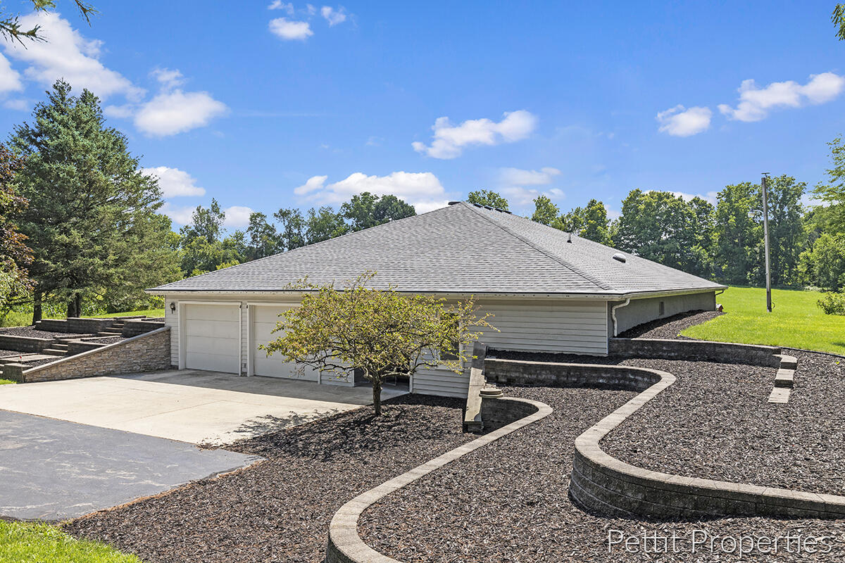 9840 Barnum Road Woodland, MI 48897 - Photo 3 of 40 IMG_1002