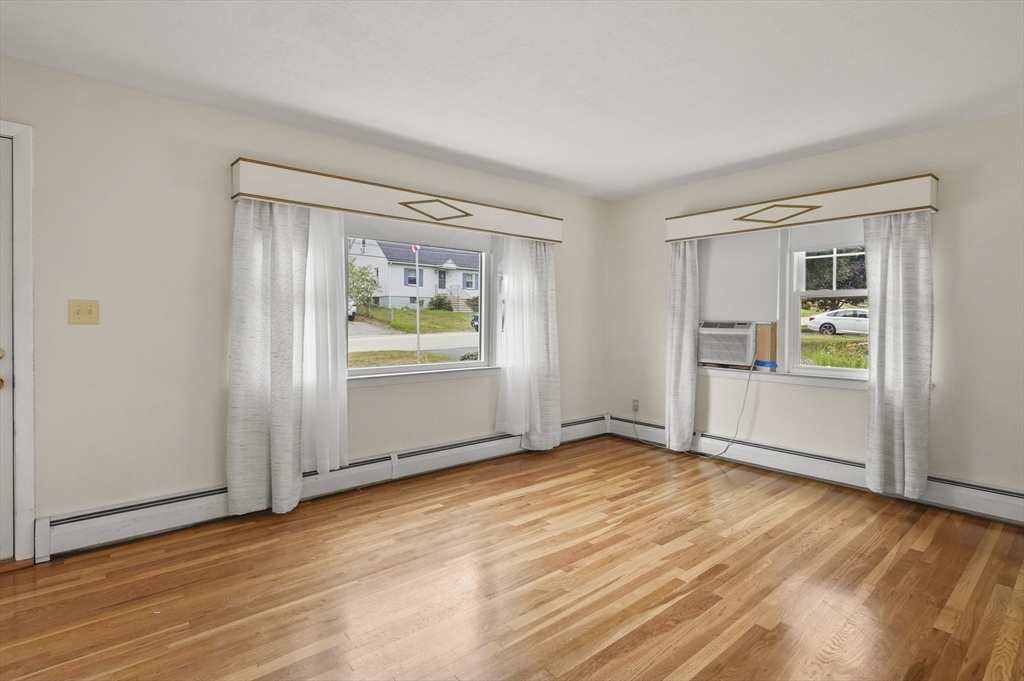 15 Springbrook Road Auburn, MA 01501 - Photo 3 of 28 Gallery Image 3
