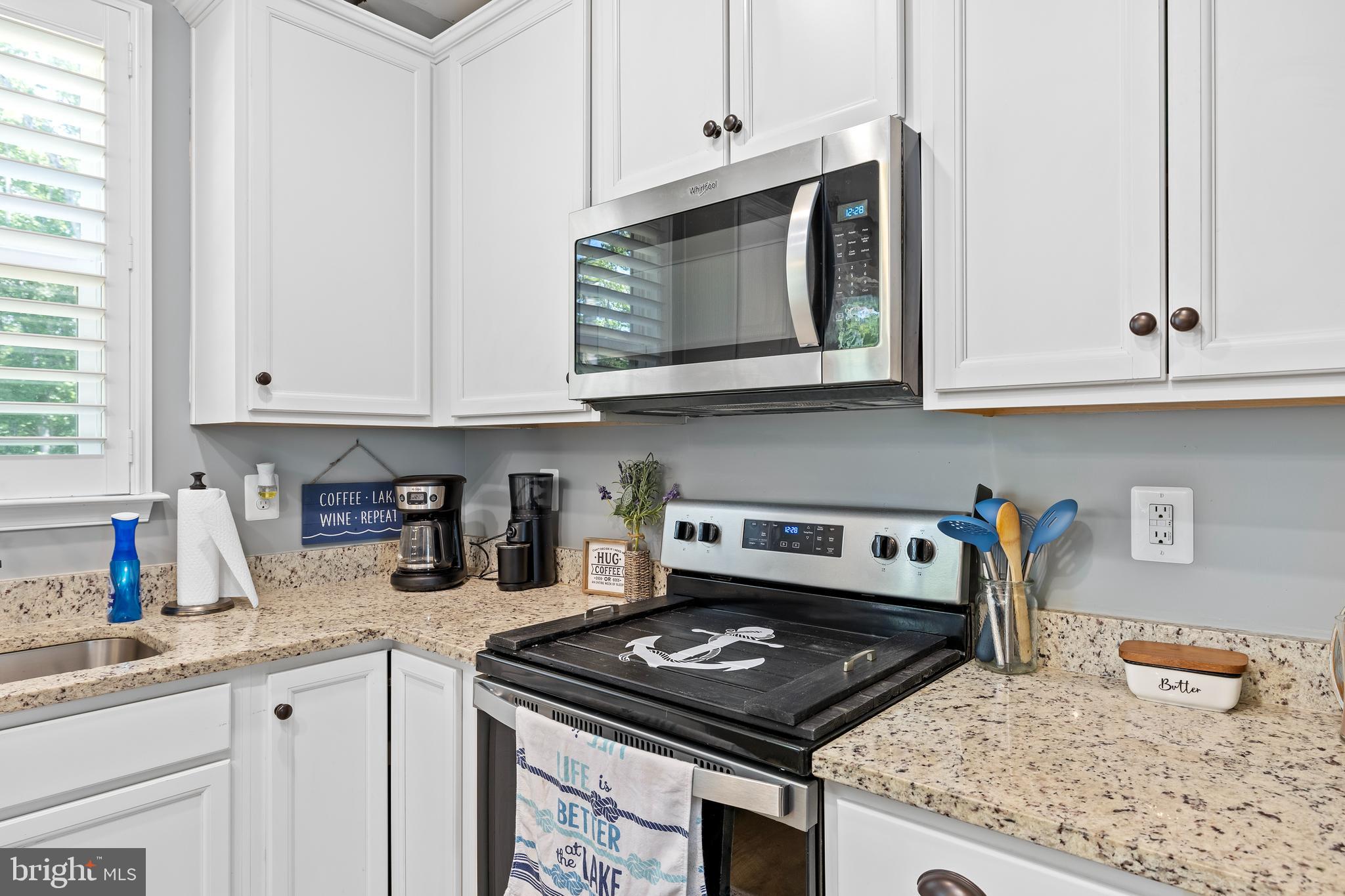 296 Robbie Road Bumpass, VA 23024 - Photo 8 of 51 Stainless Appliances