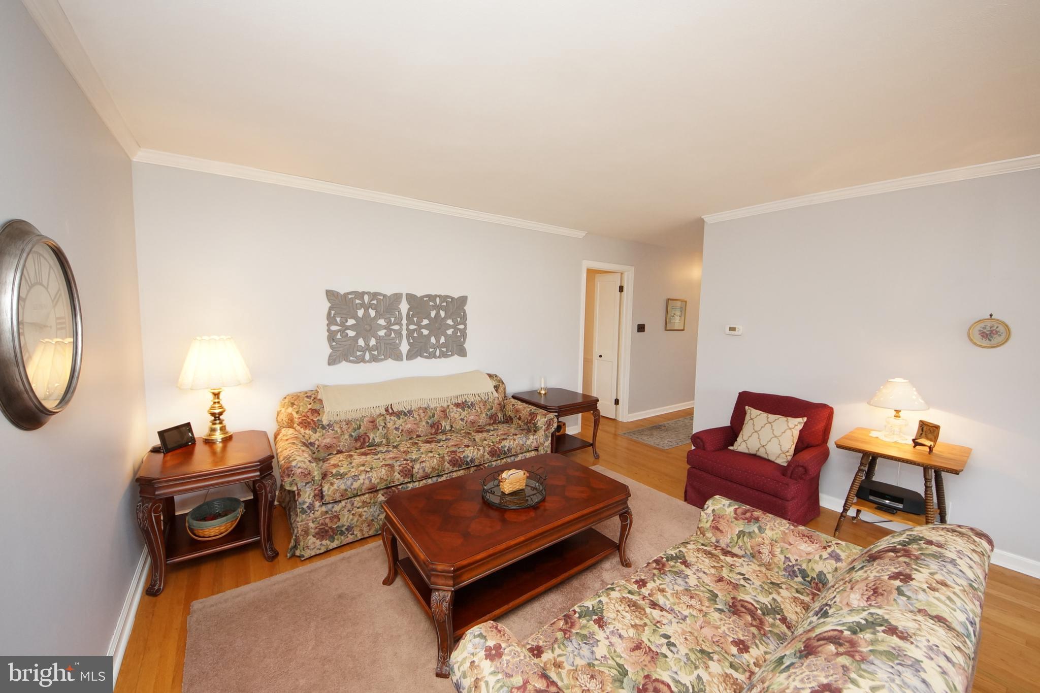 18 Crown Road Ewing, NJ 08638 - Photo 4 of 36 Gallery Image 4