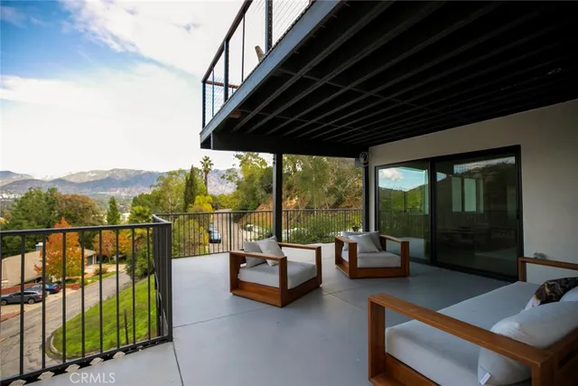 $2,850,000 | 981 Glen Oaks Boulevard, Pasadena, CA 91105