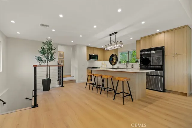 $2,850,000 | 981 Glen Oaks Boulevard, Pasadena, CA 91105