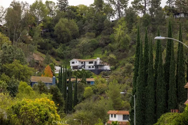 $2,850,000 | 981 Glen Oaks Boulevard, Pasadena, CA 91105