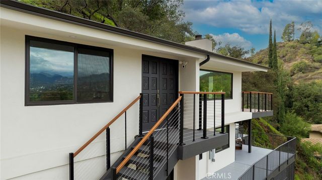 $2,850,000 | 981 Glen Oaks Boulevard, Pasadena, CA 91105