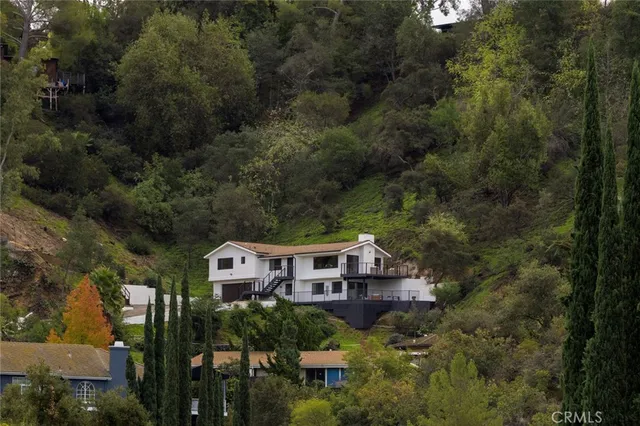 $2,775,000 | 981 Glen Oaks Boulevard, Pasadena, CA 91105