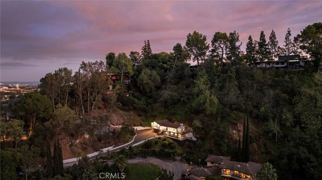 $2,850,000 | 981 Glen Oaks Boulevard, Pasadena, CA 91105