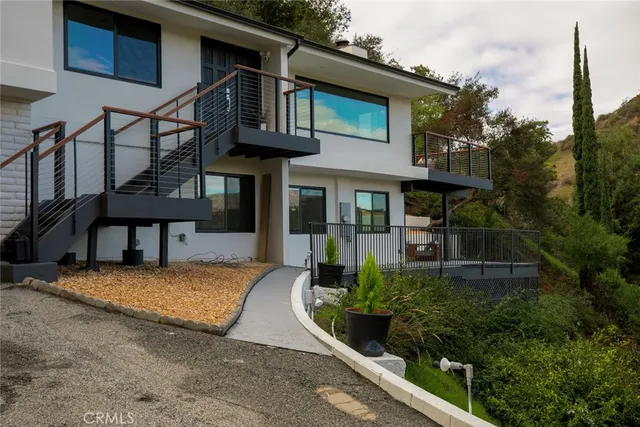 $2,850,000 | 981 Glen Oaks Boulevard, Pasadena, CA 91105