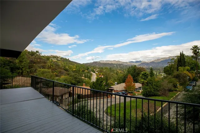 $2,850,000 | 981 Glen Oaks Boulevard, Pasadena, CA 91105