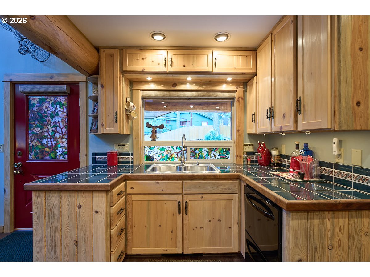 60081 Pollock Road Joseph, OR 97846 - Photo 9 of 30