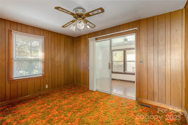 $299,990 | 127 Longview Drive, Hendersonville, NC 28791