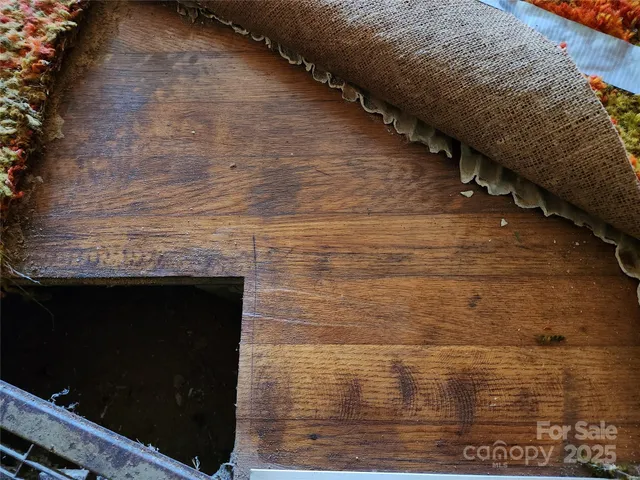 $299,990 | 127 Longview Drive, Hendersonville, NC 28791