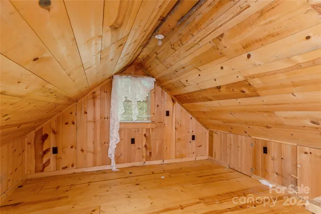 $299,990 | 127 Longview Drive, Hendersonville, NC 28791