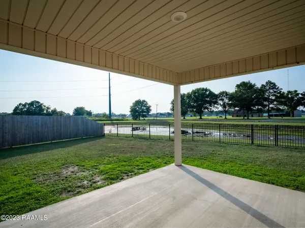$260,000 | 101 Eagle Lk Drive, Duson, LA 70529