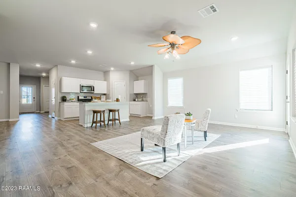 $260,000 | 101 Eagle Lk Drive, Duson, LA 70529