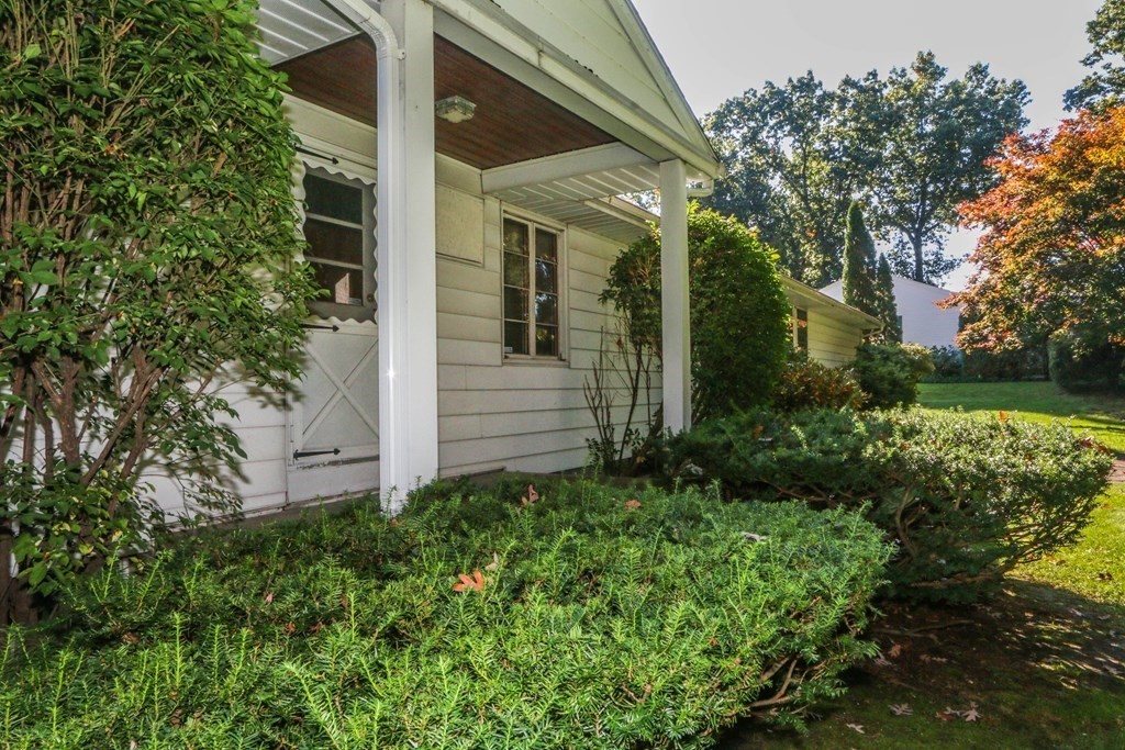 58 Woodland Road Longmeadow, MA 01106 - Photo 10 of 11 Gallery Image 10