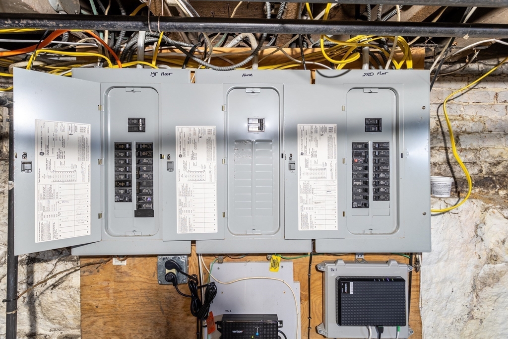 22 Hawes Street Fitchburg, MA 01420 - Photo 27 of 31