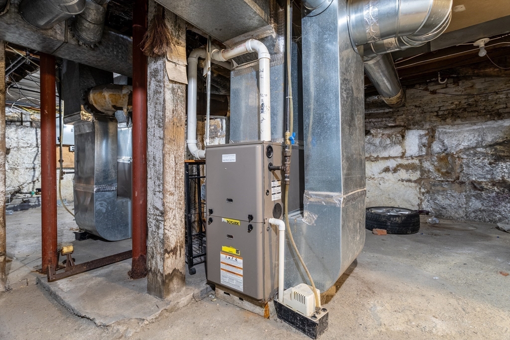 22 Hawes Street Fitchburg, MA 01420 - Photo 28 of 31