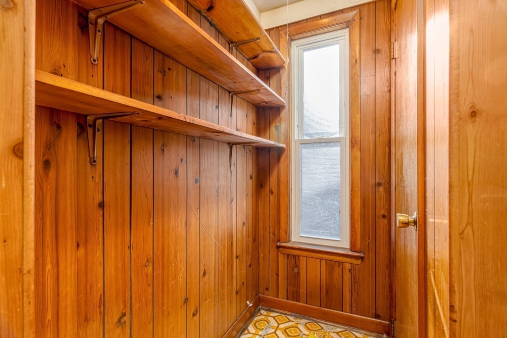 22 Hawes Street Fitchburg, MA 01420 - Photo 7 of 31