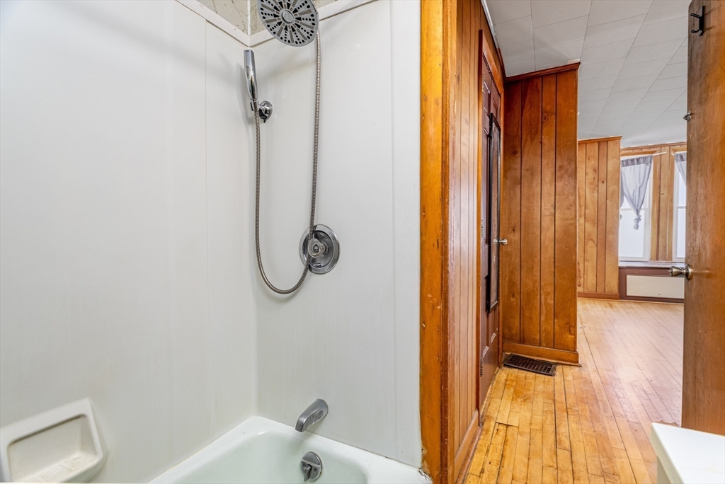 22 Hawes Street Fitchburg, MA 01420 - Photo 9 of 31