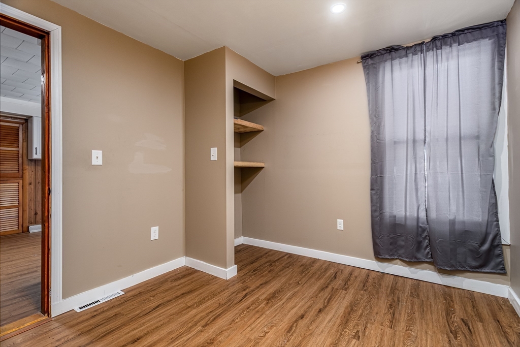 22 Hawes Street Fitchburg, MA 01420 - Photo 10 of 31