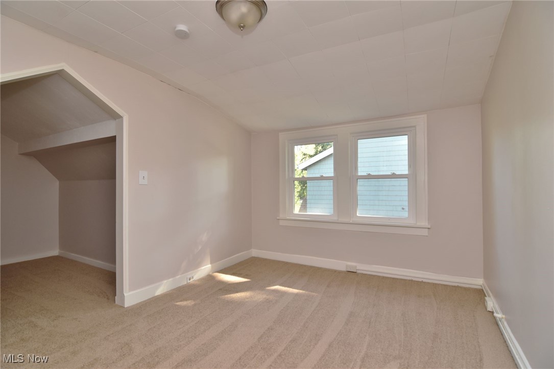 2559 Canterbury Road Cleveland, OH 44118 - Photo 22 of 30 3rd Bedroom
