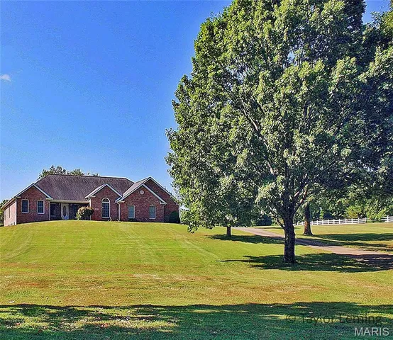 $749,900 | 1537 County Road 618, Cape Girardeau, MO 63701
