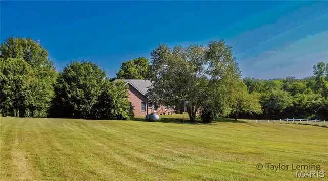 $749,900 | 1537 County Road 618, Cape Girardeau, MO 63701