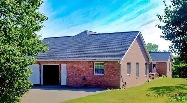 $749,900 | 1537 County Road 618, Cape Girardeau, MO 63701