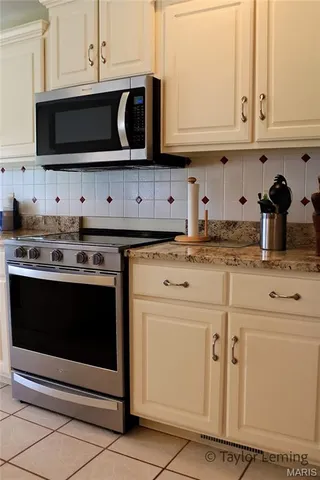 $749,900 | 1537 County Road 618, Cape Girardeau, MO 63701